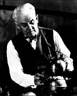 Az elektron töltése és tömege 1909.