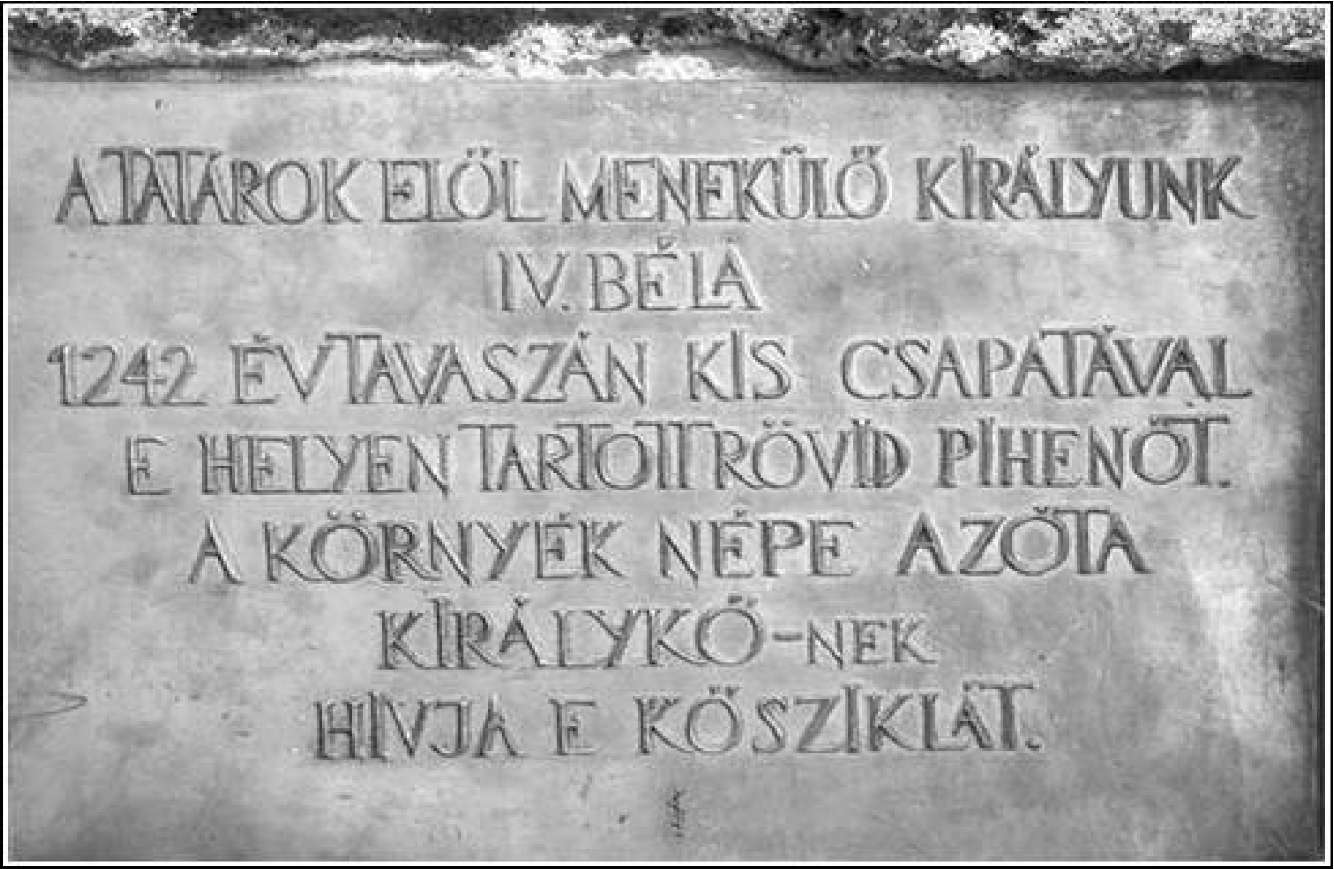 Egyházashetye 25 jövedelme tizenkét forint. Tűzi- és épületfát pénzért vesznek, kocsmáltatási joggal soha nem éltek. A teheneket száznyolcvan napig fejik, naponta egy egész egynegyed icce tejet adnak.