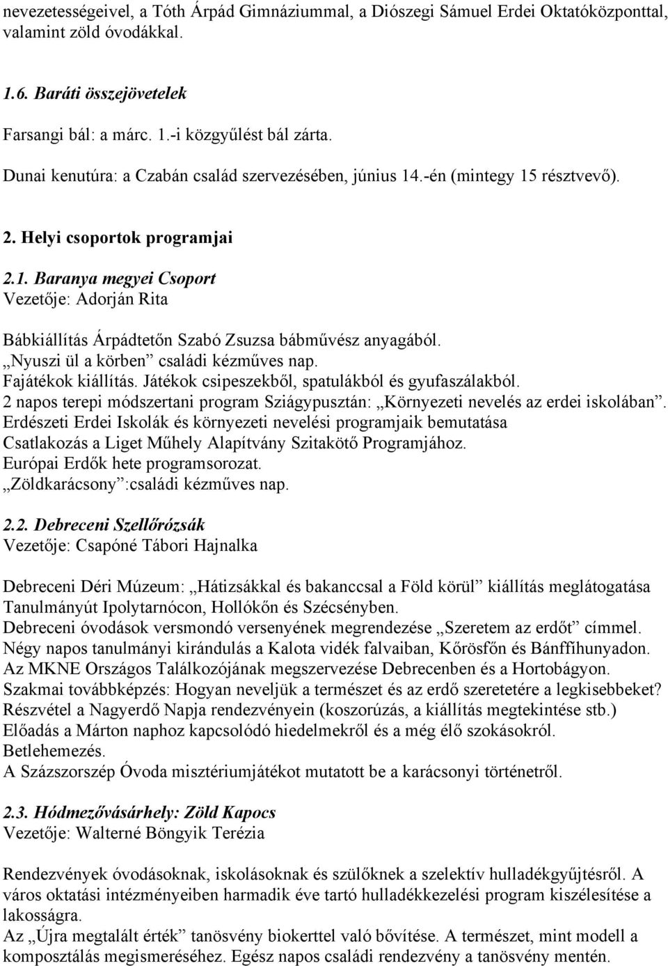 Nyuszi ül a körben családi kézműves nap. Fajátékok kiállítás. Játékok csipeszekből, spatulákból és gyufaszálakból.