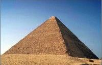 8. feladat Az elrejtett piramisok /10 pont (A feladatot az Élményműhely fogalmazta ) Adalbert és családja Egyiptom felé tartott.