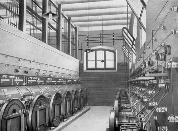 által végzett kísérletek nyomán 1885. január 2-án benyújtották első szabadalmukat Párhuzamos kapcsolású áramelosztó rendszer címmel. 23.