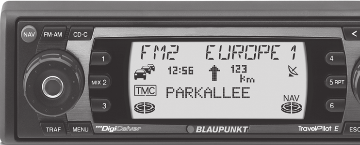 BEVEZETÉS NAVIGÁCIÓ RÁDIÓ CD / MP3 CD-VÁLTÓ BEÁLLÍTÁS FÜGGELÉK A készülék be- és kikapcsolása 14 1 A TravelPilot bekapcsolása céljából nyomja meg a gombot.