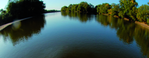 HU A Maros folyó, mint ökológiai folyosó két ország között A Maros a Keleti-Kárpátokban, Marosfőnél ered és hétszáz kilométer megtétele után éri el a magyar határt.