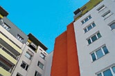 8 Na Prievozskej pribudli semafory a prechod pre peších Pred pár dňami dokončili stavebné práce na Prievozskej ulici a v jej okolí. Zmenili sa tu niektoré križovatky.