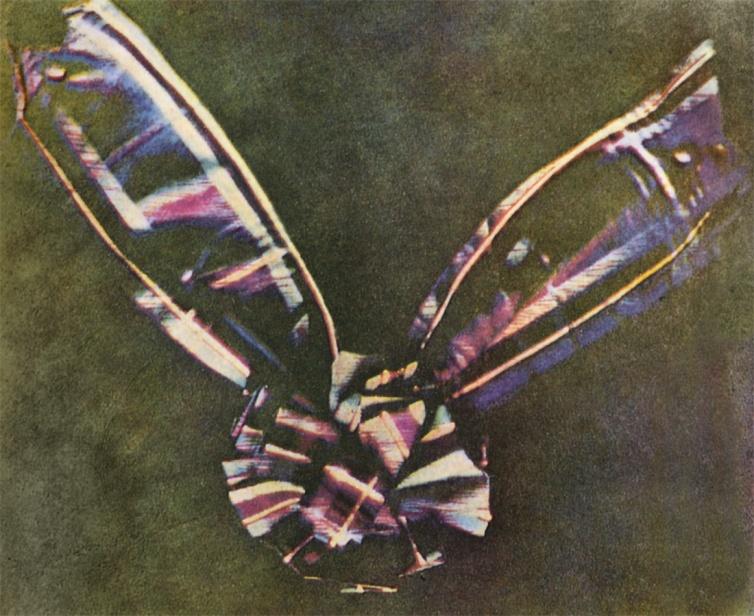 1860-tól kísérleti munka is színérzékelés színtárcsa színes fényképezés kinetikus gázelmélet 1862-ben kiszámítja, hogy az