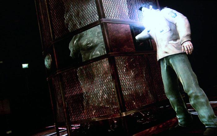 Silent Hill: Homecoming - 19. oldal (Radio Wire) a szomszédos cellában találod. A harmadikért - a dupla szárnyú ajtót használva a körfolyosóról nyíló szobába kell menned (Scrap of Wire).