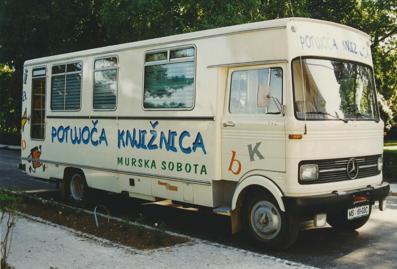 Bibliobus Pokrajinske in študijske knjižnice Murska Sobota