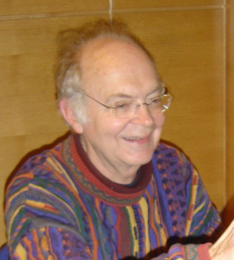 Donald Knuth: Számítógépprogramozás művészete 7 kötetes(re tervezett) Minden hiba után 256 cent