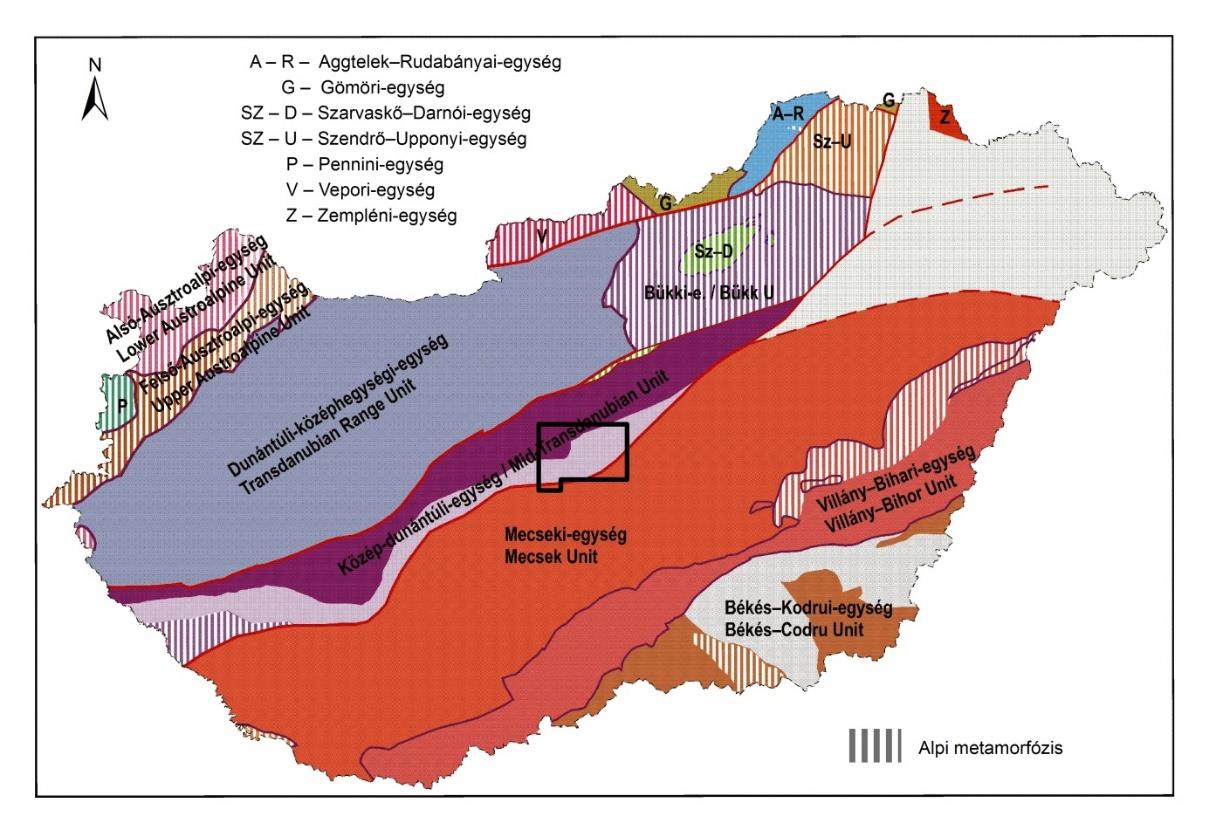 Örkény. Komplex érzékenységi és terhelhetőségi vizsgálati tanulmány Közép-magyarországi-főegység. ábra. A medencealjzat szerkezeti egységei a fekete téglalap a vizsgálati területet jelöli (HAAS et al.