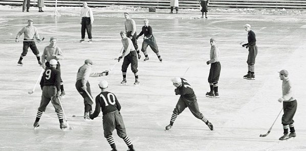 40 Stregova Zsolt, Bíró Melinda, Széles-Kovács Gyula A bandy A bandy 1952-ben a VI. téli olimpián Oslóban (Norvégia) kapott helyet a programban.