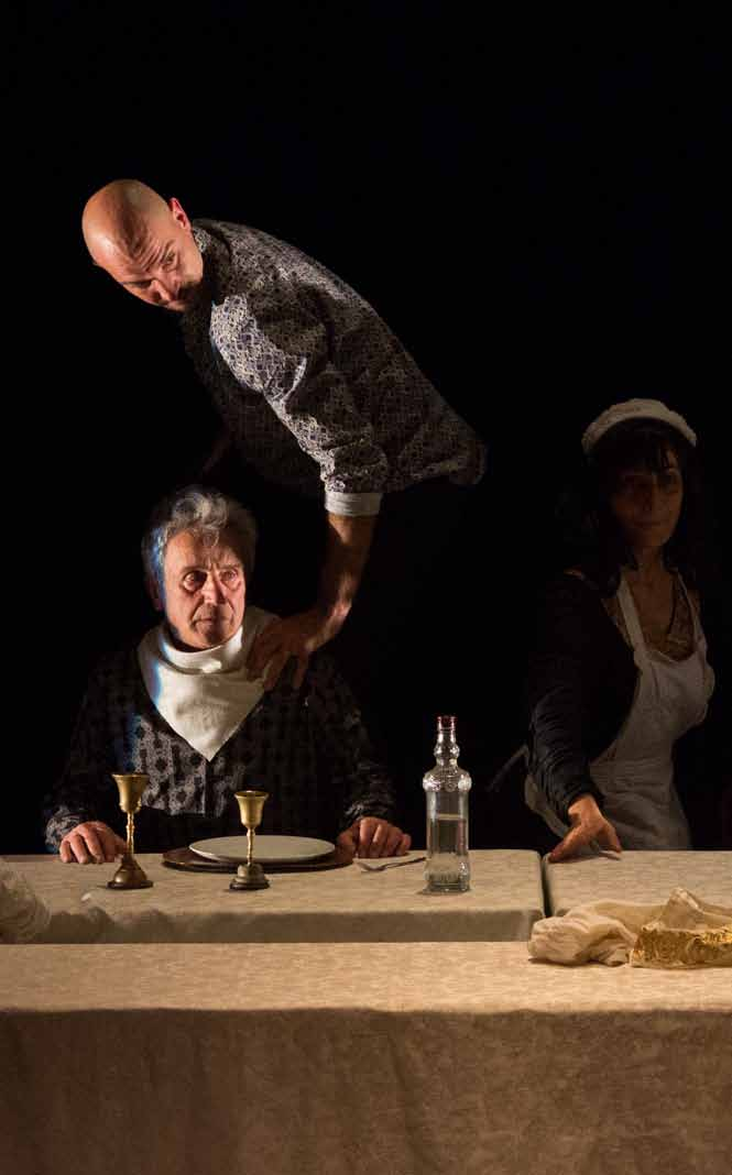Előadások Giuseppe Chierichetti KERINGŐ utcaszínház rendező: Renzo Vescovi Teatro Tascabile di Bergamo Bergamo, Olaszország! Ingyenes utcaszínházi e l ő a d á s Gólyalábas utcaszínház, vagy több?
