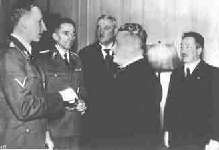 12. Egy hazugsággal kezdődött 4. A Wansee konferencia Hát nem határozták el 1942 január 20-án a Wannsee-konferencián a "zsidó kérdés végső megoldását"? Legalábbis így olvasható ez minden tankönyvben.
