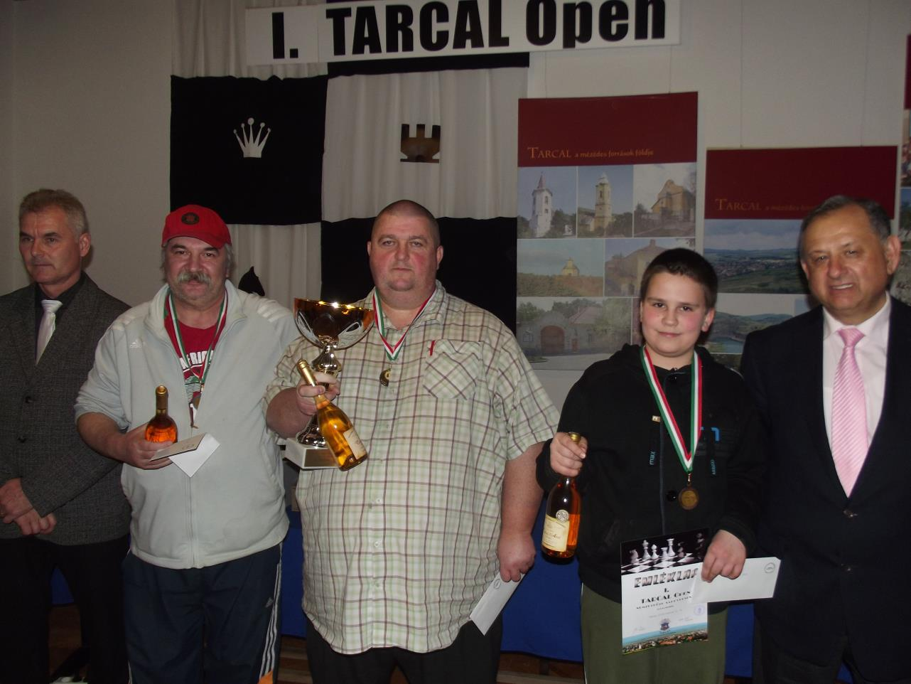 PÉNTEK-13 TARCAL Gyors végeredménye 2015-02-13 No. PNo. Name Score WP SB PS rat. TPR W-We ------------------------------------------------------------------------------- 1. 1 Kopasz, Robert 7.5 46.