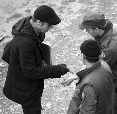 A Mi Újságunk 2010. december Rendőrség 7 A laktanya fénye November 13-án a romjaiban heverő volt szovjet laktanya hozzájárult Kiskunlacháza hírnevének öregbítéséhez.