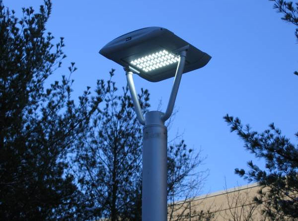 Kocsibehajtó világítás A 30 db LEDes lámpatest 25%-al gazdaságosabb