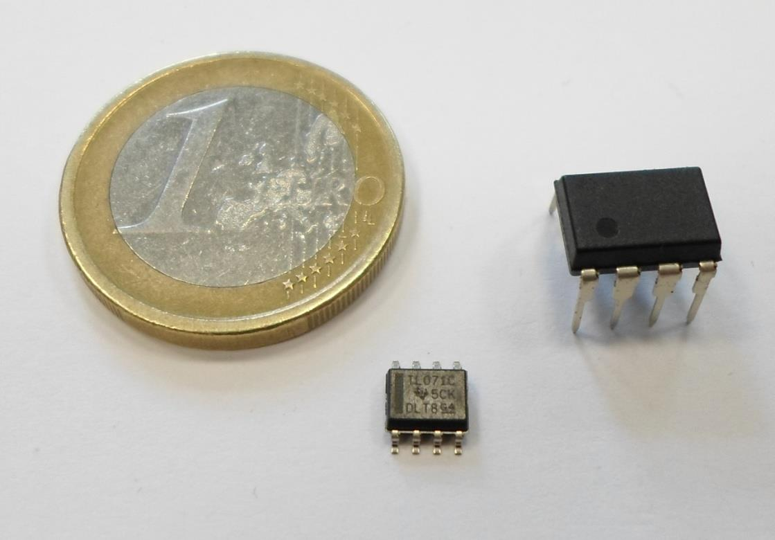 A 0 5 (00dB) Bemeneti áram: 0nA Kimeneti áram: 0mA Tápfeszültség: ± 5V Tápáram: 5mA Léteznek sfeszültségűek