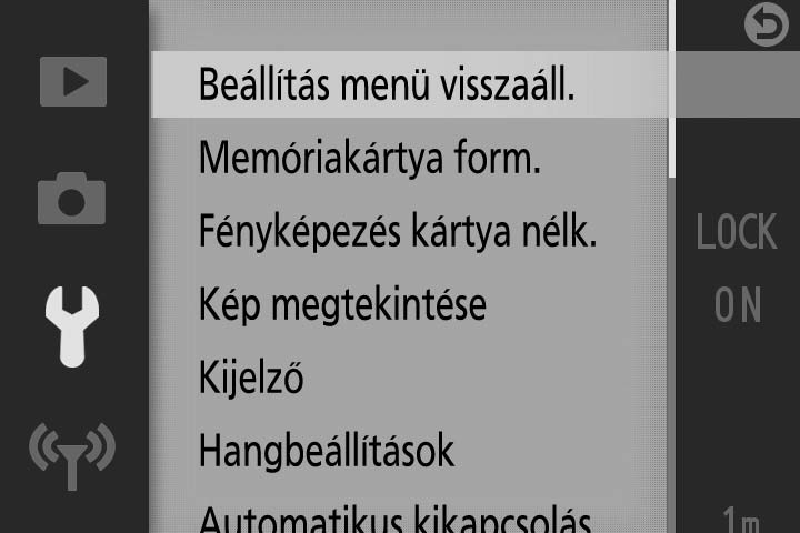 A G gomb A fényképezési, visszajátszási, beállítási és Wi-Fi használati lehetőségek nagy többsége a fényképezőgép menüiből érhető el. A menük megtekintéséhez nyomja meg a G gombot.