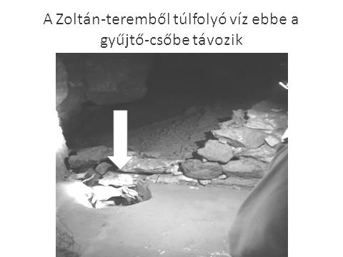 4. és 5. ábra: Víz alatt az MKBT-terem és a túlfolyó víz 30 cm-el lepi el a Zoltán-terem padlószintjét, mely a terem sarkában kialakított túlfolyó-csövön keresztül távozik.