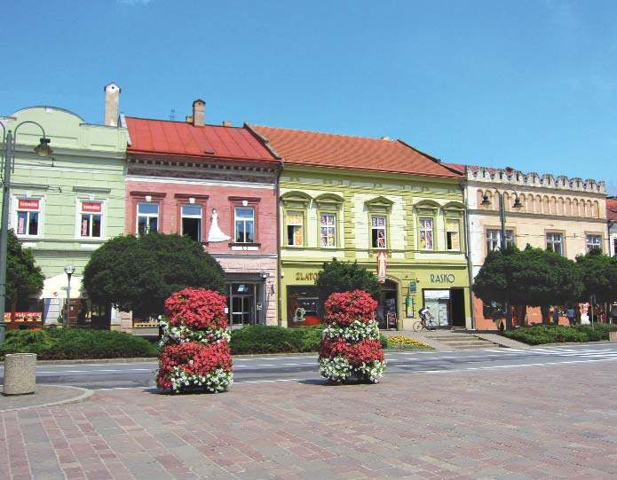 Felvidék - Dél-Lengyelország 21 Krakkó - Rynek Eperjes TÖRTÉNELMI MAGYAR VÁRAK ÉS VÁROSOK (Magas Tátra, Krasznahorka, Kassa, Eperjes, Bártfa, Lõcse, Árva, Krakkó, Zakopane) Felvidék -