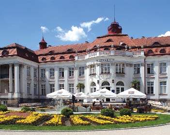 24 Csehország Prága Ceské Budejovice Csehország ARANY PRÁGA (Prága, Karlovy Vary, Telc) SÖRÖZÉS DÉL-CSEHORSZÁGBAN (Sörfõzdék, kastélyok és mûemlékvárosok) Csehország-Bohémia, mint Cseh Királyság, a