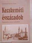 - I. és II. világháborús emléktábla - IV. Mohamed török szultán engedélyével épült - barokk stílusú - a kecskeméti izraelita hitközösség építtette - copf stílus - az Arany János utcára nyílik 8.