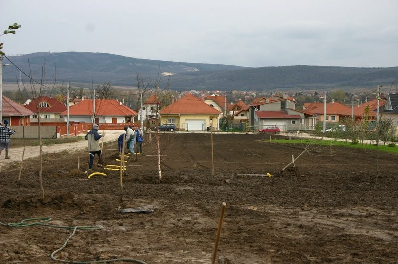 Célok felvázolása, közössé tétele Területfejlesztés (park, határoló utak környezete, belső utak) Biztonság (építkezések alatt