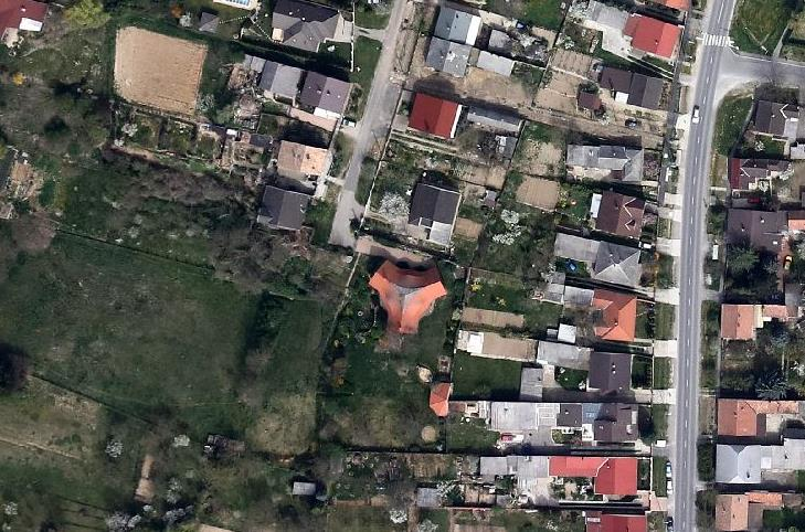 a Vásártéri út Kanizsai út Jutai út csomópont átépítése érdekében a szabályozási vonalat módosítja; egyes ingatlanok
