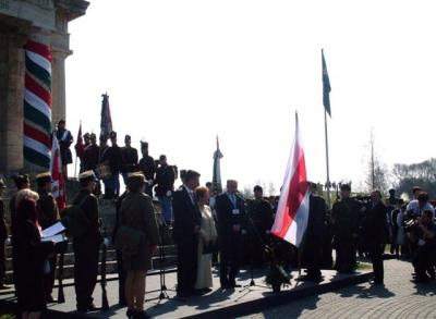 Ópusztaszer i Szeged - Dzień Przyjaźni Polsko-Węgierskiej 23 marca w Ópusztaszer i Szegedzie odbywały się centralne obchody Dnia Przyjaźni Polsko-Węgierskiej.