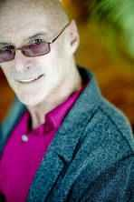 4 b. Ken Wilber, az integrál elmélet atyja Ken Wilber a legszélesebb körben fordított akadémikus író Amerikában, 25 könyvét 30 különböző nyelvre fordították le, és ő az első filozófus-pszichológus