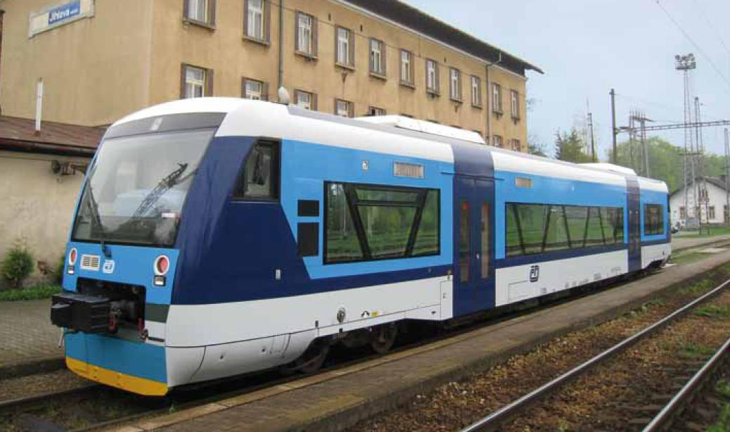 20 7. slika Stadler Regio Shuttle RS1 motorni voz u Češkoj (Izvor: STADLER, http://www.stadlerrail.com/hu/jarmuvek/rs1-2/) 1.3.2. Razvoj železničke infrastrukture Razvojem železničke veze između