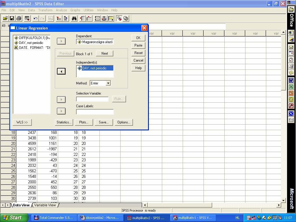 A következő lépésben az ANALYZE/REGRESSION/LINEAR menü pontban beállítjuk a regresszióhoz szükséges paramétereket.