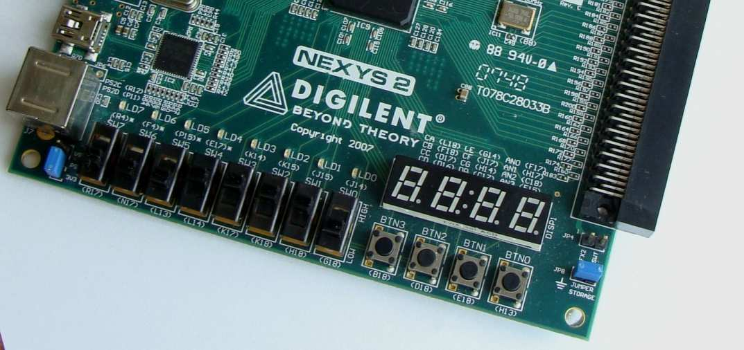 Digilent Nexys-2 fejlesztő kártya Nexys 2 Xilinx Spartan-3E FPGA fejlesztő kártya Xilinx Spartan-3E FPGA, 500K / 1200K ekvivalens kapuval USB2 port (táp, konfiguráció, adat-transzfer egyben) Xilinx