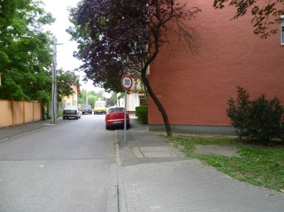 41. Hunyadi utca Petőfi utca kereszteződése Megállapítások: A