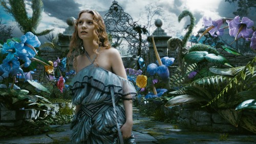 Március 5-én került a mozikba az Alice in Wonderland, amely azóta szépen felküzdötte magát az élmezőnybe.