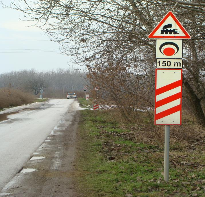 rálátási háromszög biztosított, a teljes rálátási háromszög 50 cm-nél magasabb növényzet miatt nem volt szabad.