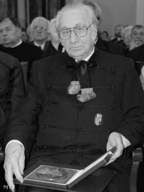 IN MEMORIAM ták. (Csak jelzem, hogy összesen kb. 40.000 Gulag-tábor volt akkoriban, ahol a sokszorosan összekevert etnikumok, nemzetiségek olvasztó tégelyében mintegy 100.