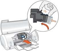 Egy kattanást hall, amikor a nyomtatópatron a helyére kerül. 7. Zárja be a nyomtató fedőlapját. 8. Illessze a nyomtatópatronokat a legjobb minőség elérése érdekében.