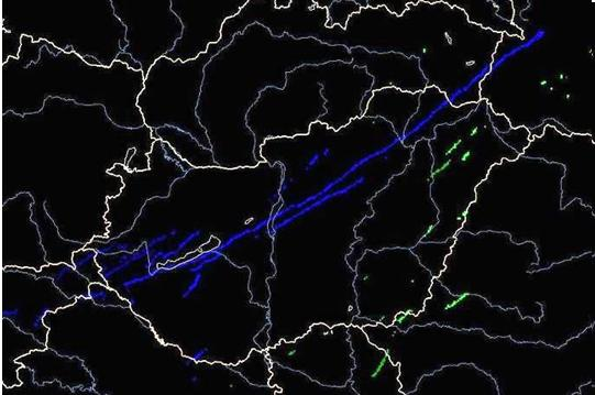41 Ezzel az eljárással a zivatarellipszisek áthelyeződése folyamatosan követhetővé vált, így az objektumokat figyelemmel kísérhettük a kialakulásuktól a megszűnésükig, míg a pályájukat a HAWK