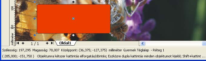 RAJZELEMEK TULAJDONSÁGAI 15 zó eszközt alkalmazzuk. A kijelölt rajzelemek nyolc fogantyúval, a kijelölt csomópontok vezérlőpontokkal jelennek meg.