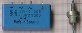 Graetz-híd kapcsolású kétutas egyenirányító A D 4 D 1 1 2 ideális 1 = A - B B D 3 1.4 V 2 R t D 2 2-1.