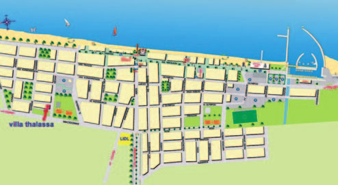 7 km hosszú aranyhomokos tengerpartja, a helyiek vendégszeretete, a szórakozási lehetõségek kimeríthetetlen tárháza évrõl évre emberek tízezreit vonzza.