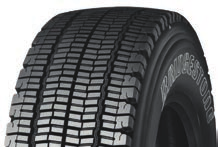 BDR-HG 315/60R22.5 Télen is kiváló tapadást biztosító, nem forgásirányos kivitel Kimagasló futásteljesítmény Kitűnő választás vegyes, téli és száraz körülmények esetén. BDR-W+ 245/70R19.5 285/70R19.