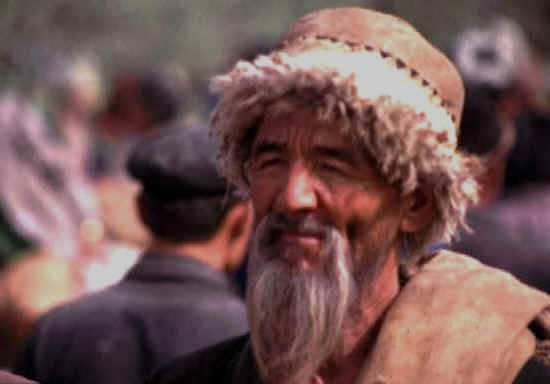 6. Altaji nyelvek 6.1. A keleti türk t nyelvek ujgur: kb.