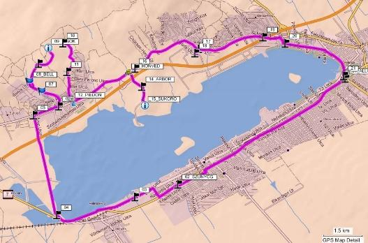 Innen 1 km-re található a Katonai Emlékpark, amit nem érdemes kihagyni, majd az autópálya alatt áttekerve a Sukoró és Pákozd között futó országútra jutunk ki.