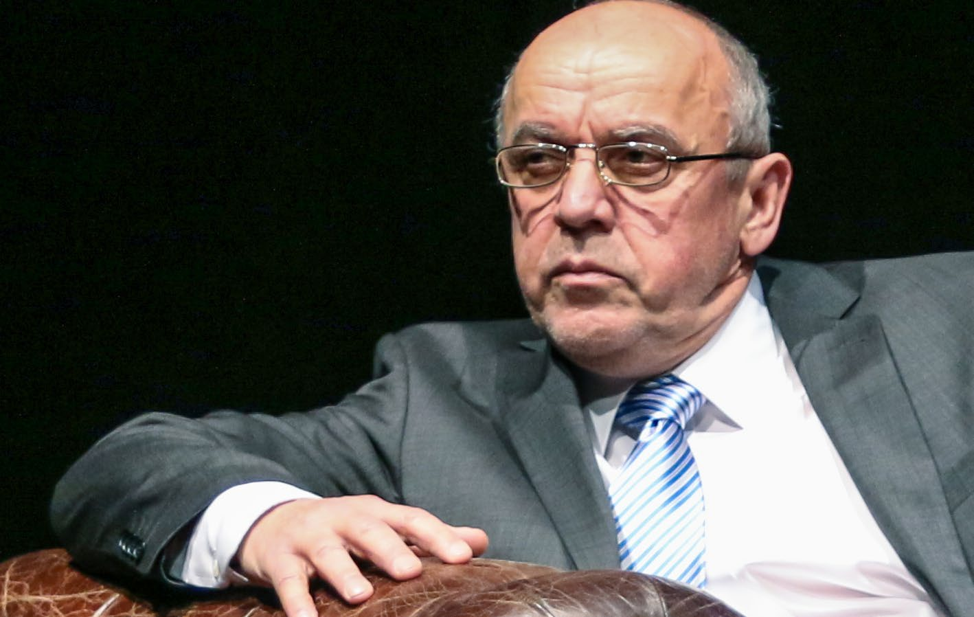 BEZERÉDI ZOLTÁN Van egy tudásunk arról, hogy milyen egy opera.
