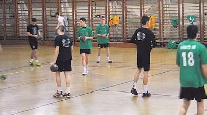 sport 2017. j a n u á r 13 A VKK Nyírbátorról az elmúlt hónapokban sok kósza és alaptalan információ keringett a városban, illetve a kézilabda berkekben.
