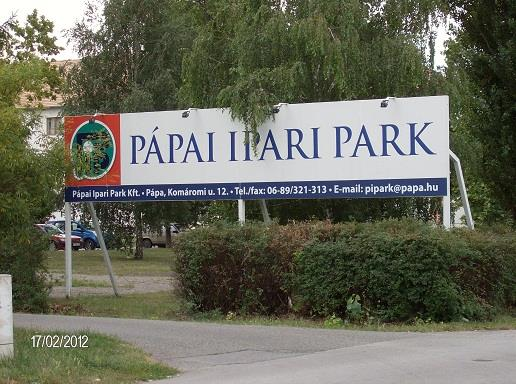 IPARI PARKI SZOLGÁLTATÁSOK A Pápai Ipari Parkban 2015-ben a Kiss Universal Kft felépített egy 1800m2 alapterületű Inkubátorházat, amelyben közel 30 irodát, tárgyalót, valamint egy műhelyt alakítottak