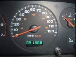 kilométeróra (odometer) Odometer A jármű által