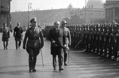 "Nous gouvernons avec fermeté une Hongrie nationale qui regarde toujours en direction de Berlin avec un certain espoir et avec sympathie.