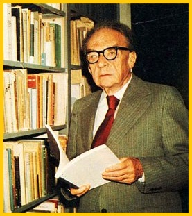 A kommunikációs modellek III. másfajta modellek: 3.) JAKOBSON modellje (1960) szemiotikai-nyelvészeti irányultságú a komm.